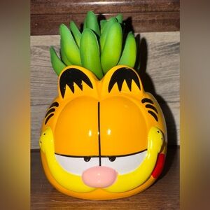 Cute 🥰 Garfield 6 inch Ceramic Artificial Succulent Terrarium Planter - New